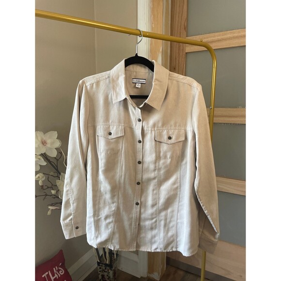 Croft & Barrow Woman Botton Down Shirt, Soft Suede Feel Collared Medium - Picture 3 of 8